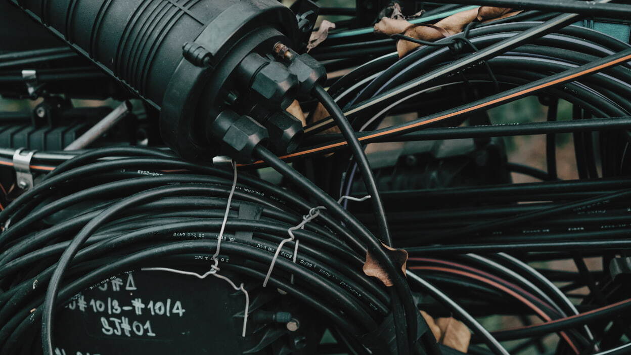 Bundled industrial power and fiber cables for wire and cable manufacturing.
